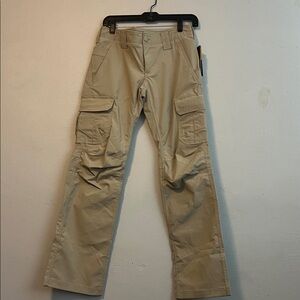 Under Armour Women’s Beige Cargo Pants